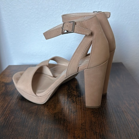 WOMEN'S DELICIOUS ADJURE PLATFORM DRESS SANDALS - Picture 6 of 6